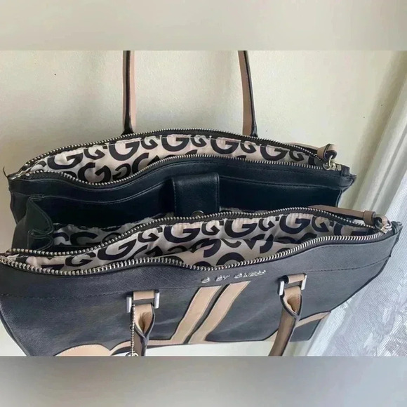 G by Guess Tote Black with Tan Detail Pebbled Leather Travel Bag Shoulder Bag - Picture 6 of 16